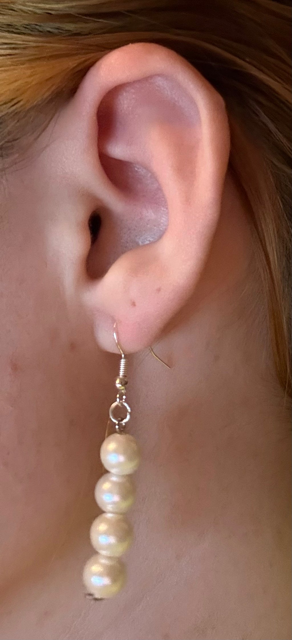 Pearl ear rings